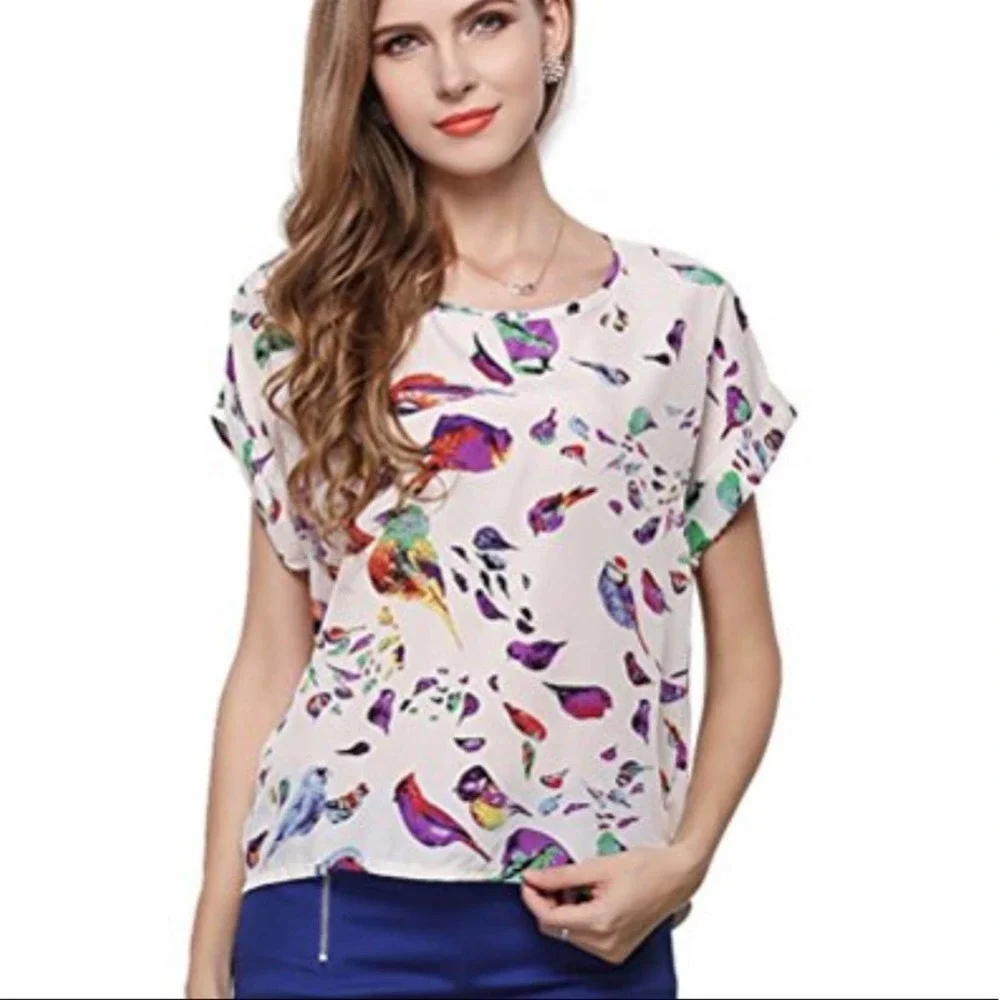 Asymmetrical Bird Print Top Size Small - Picture 6 of 6